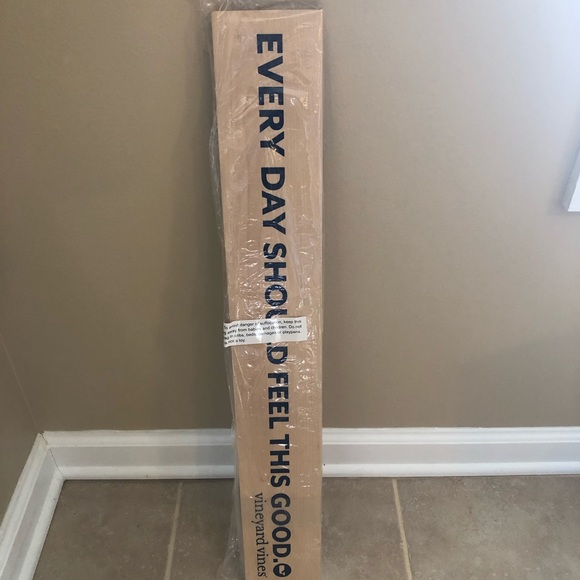 Vineyard Vines Sign - Picture 2 of 4